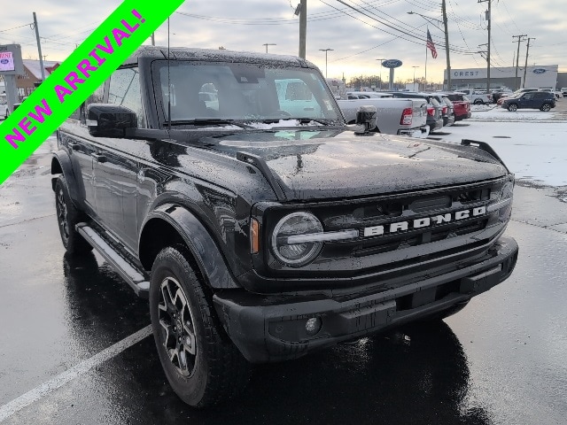 2023 Ford Bronco 4-Door Outer Banks's photo