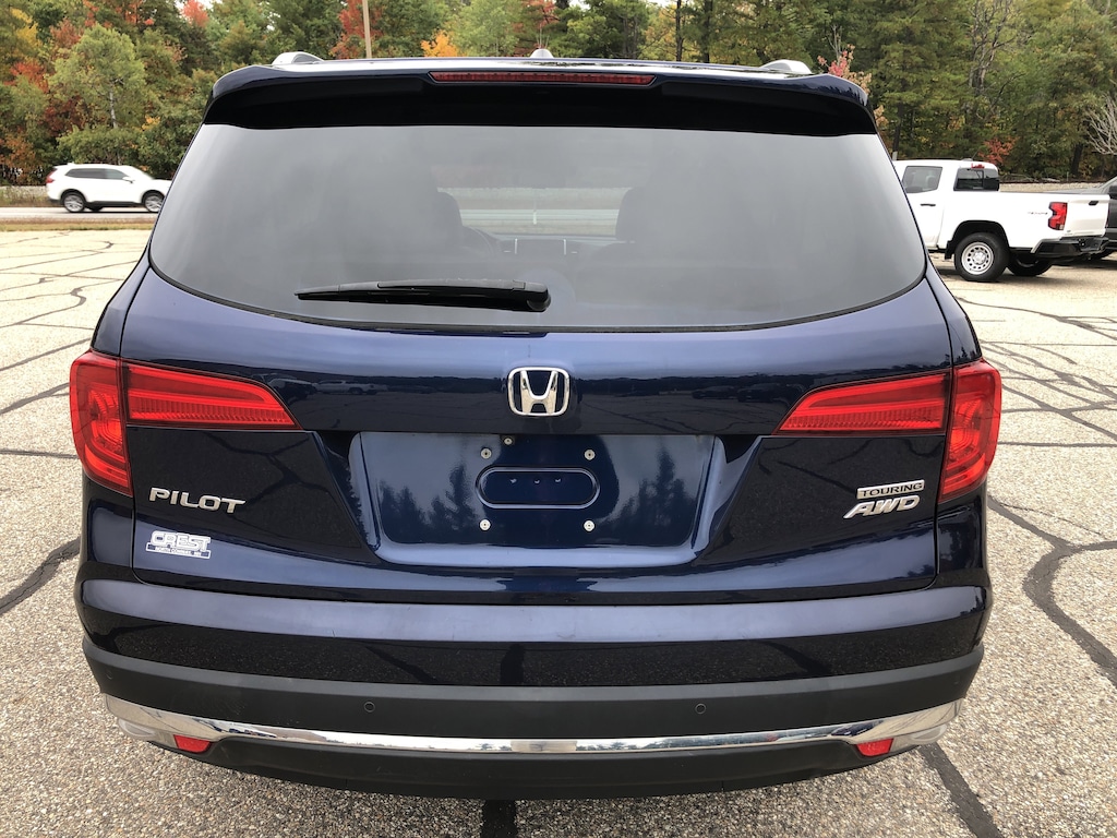 Used 2018 Honda Pilot Touring AWD SUV
