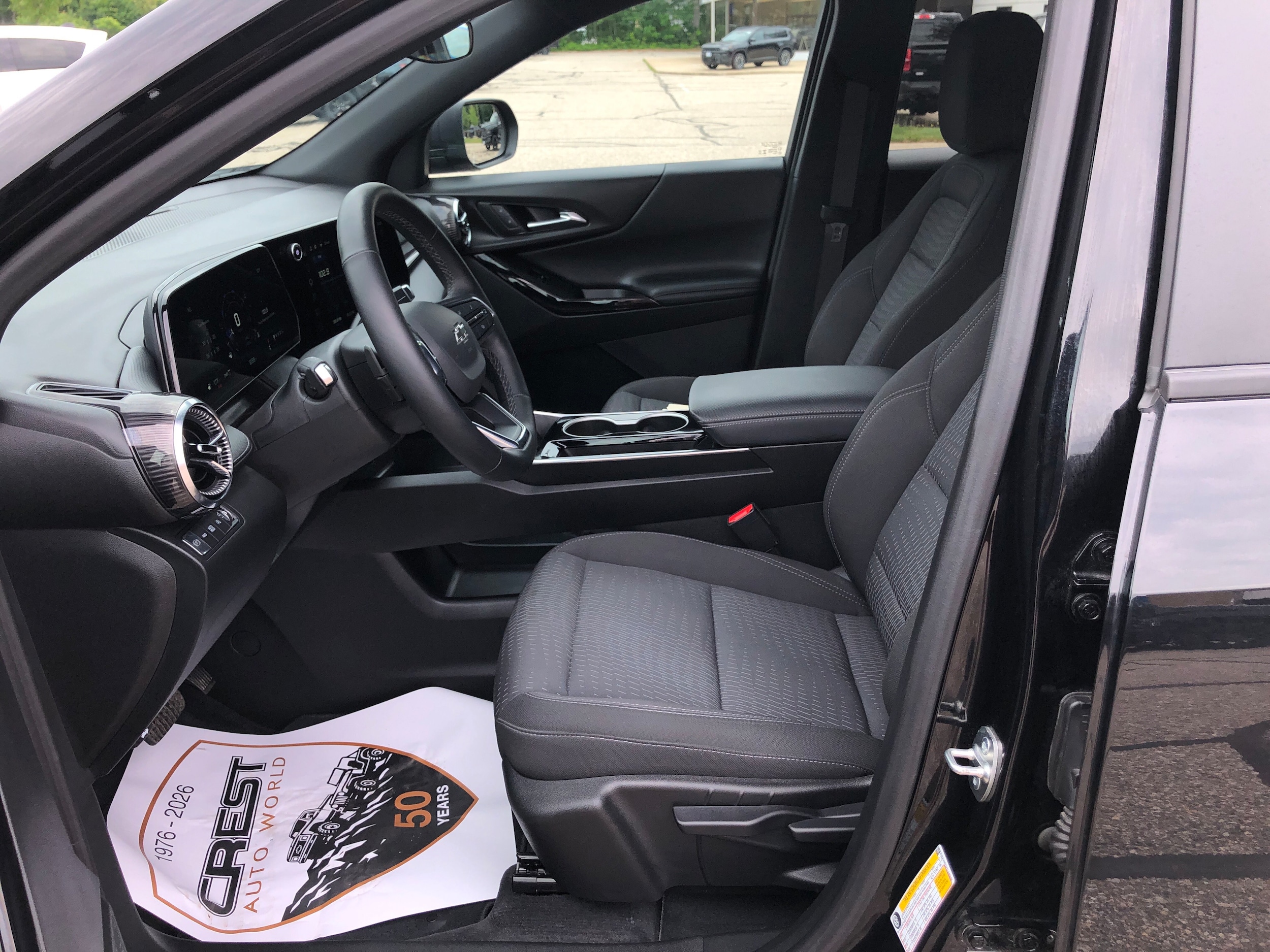 2025 Chevrolet Equinox LT - Photo 13