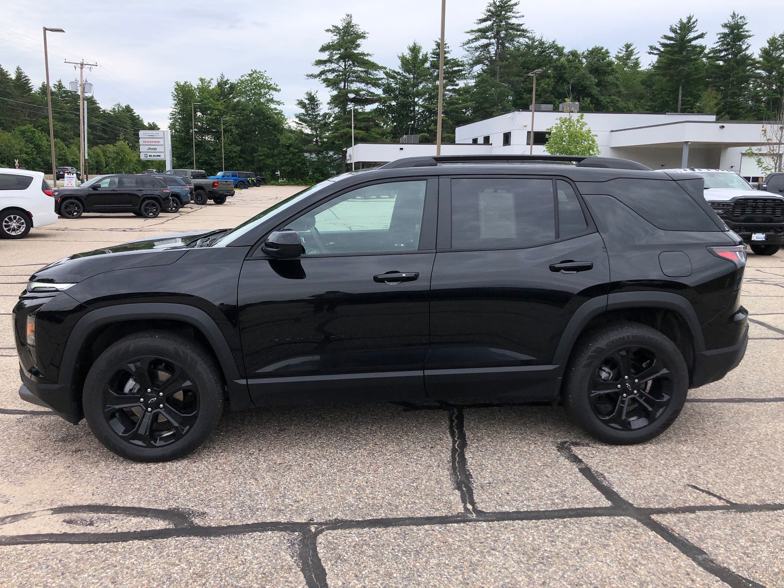 2025 Chevrolet Equinox LT - Photo 6