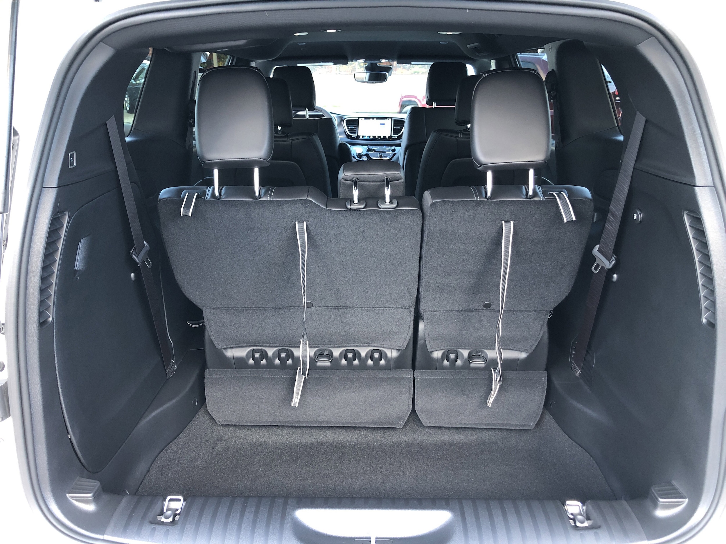 2026 Chrysler Pacifica Select - Photo 15