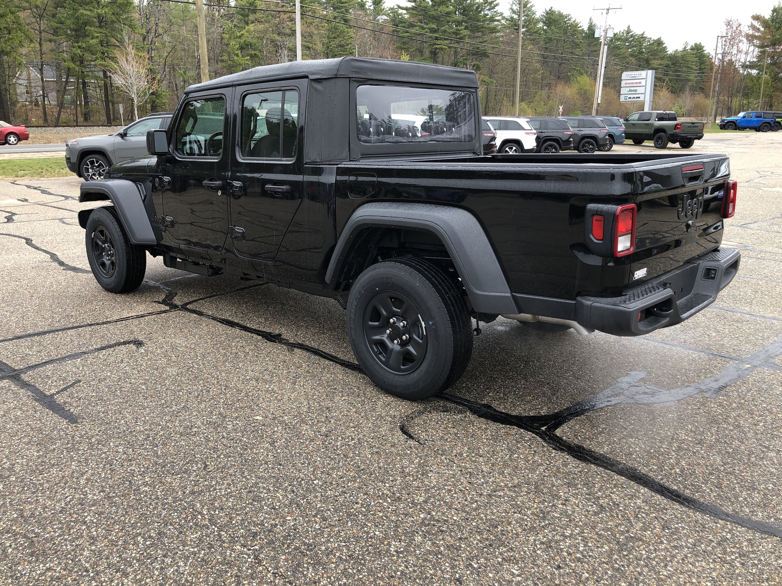 2026 Jeep Gladiator Sport - Photo 6
