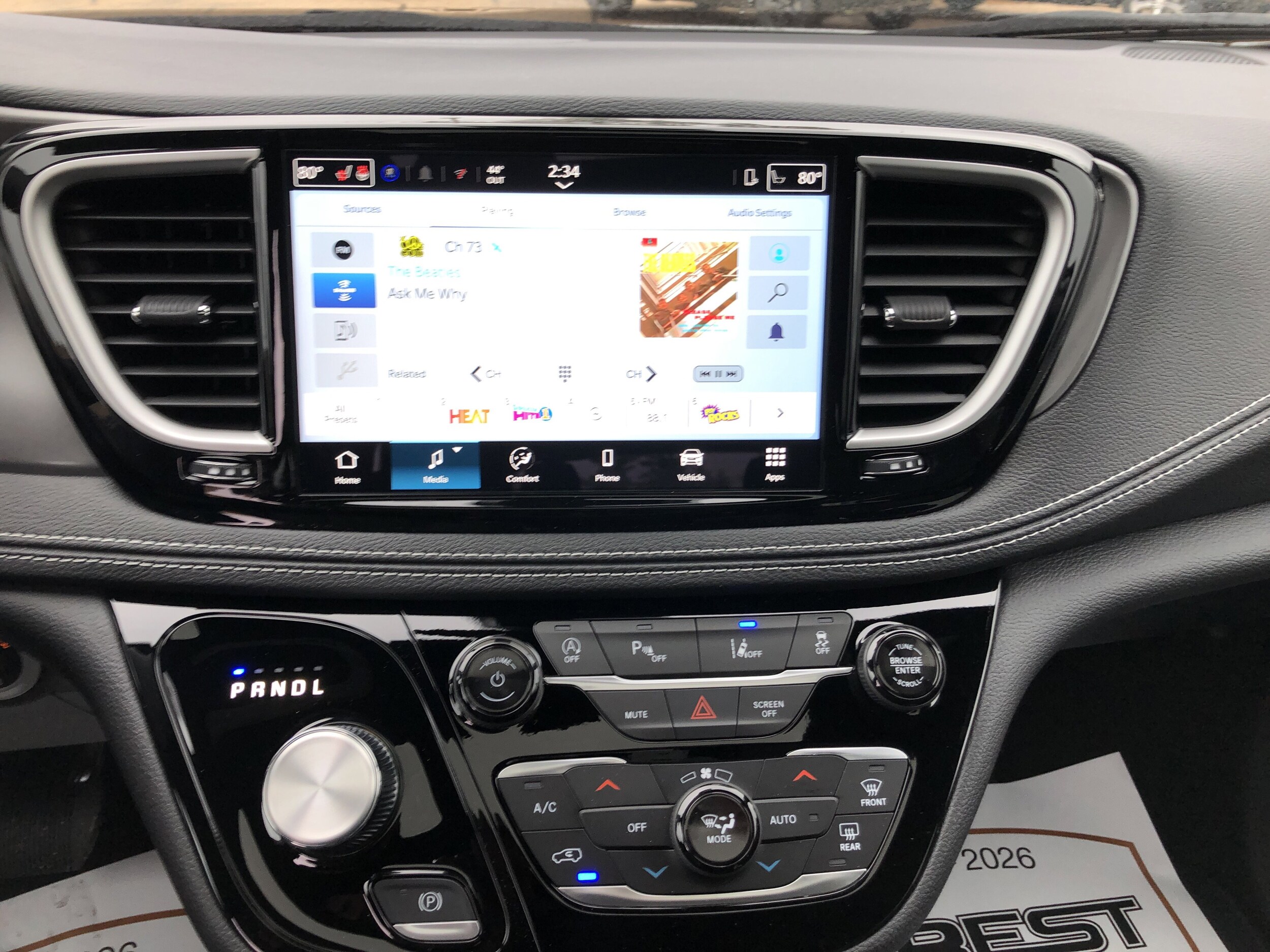 2026 Chrysler Pacifica Select - Photo 10