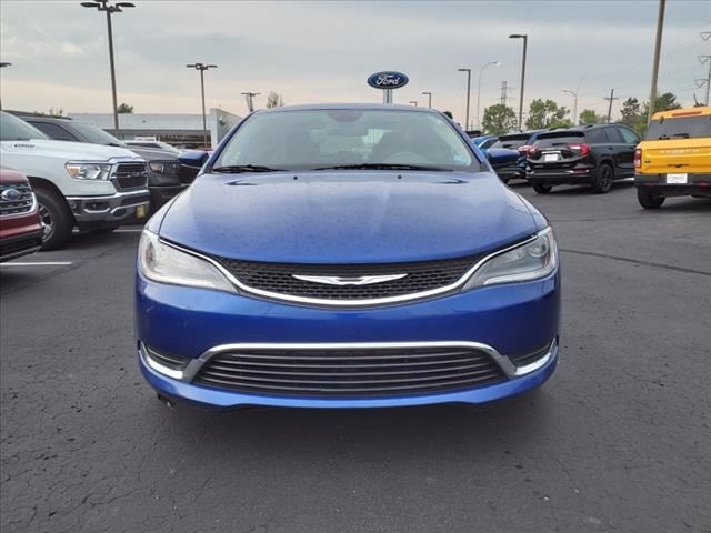 Used 2015 Chrysler 200 Limited with VIN 1C3CCCAB7FN552228 for sale in Flat Rock, MI