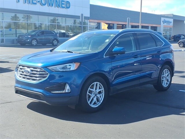 2021 Ford Edge SEL photo 2