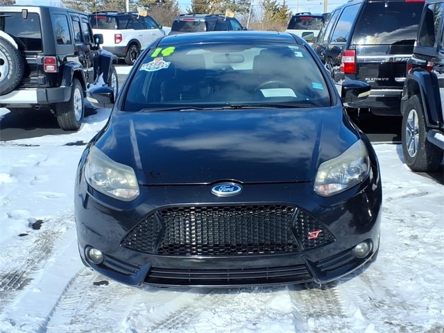 Used 2014 Ford Focus ST with VIN 1FADP3L95EL463269 for sale in Flat Rock, MI