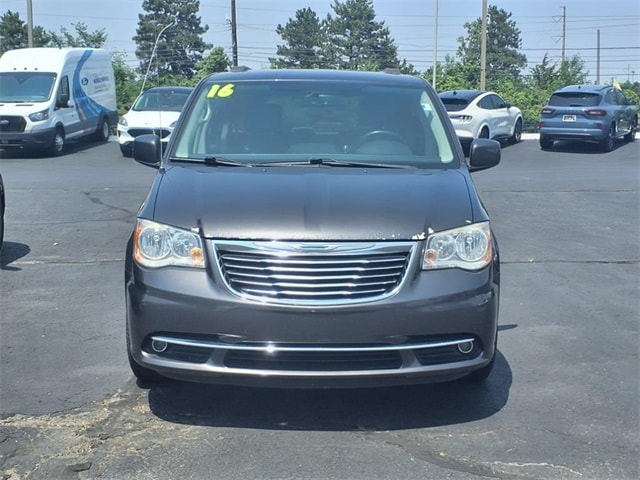 Used 2016 Chrysler Town & Country Touring with VIN 2C4RC1BG0GR247176 for sale in Flat Rock, MI
