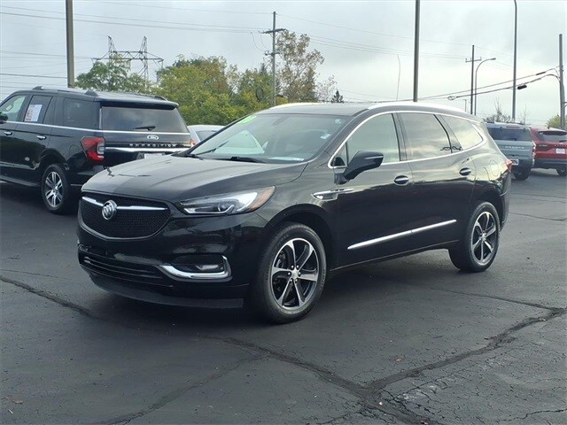 2020 Buick Enclave Essence photo 2