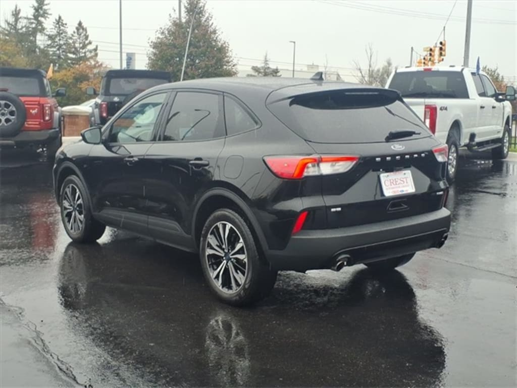 Used 2022 Ford Escape SE SUV