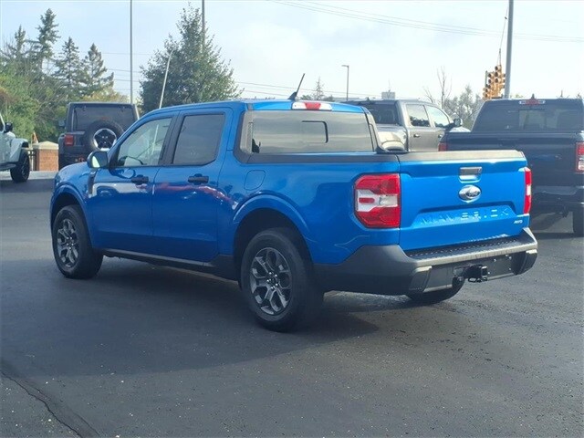2022 Ford Maverick XLT photo 2