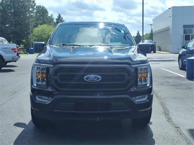 2021 Ford F-150 XLT photo 2