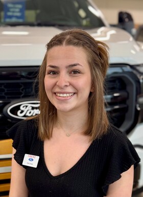 Staff member Kyla Jones from ID_a6a5067d8284