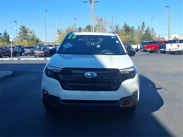 2025 Subaru Forester Sport Base photo 2