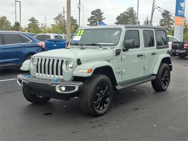 2023 Jeep Wrangler Sahara 4xe photo 3