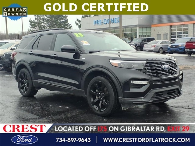 2023 Ford Explorer ST-LINE's photo