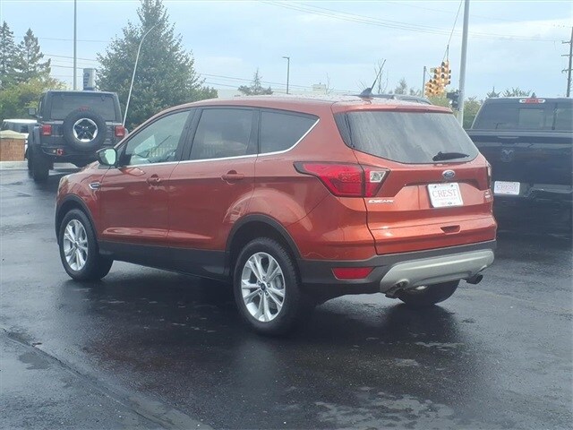 2019 Ford Escape SE photo 3