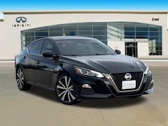 2022 Nissan Altima 2.5 SR Sedan