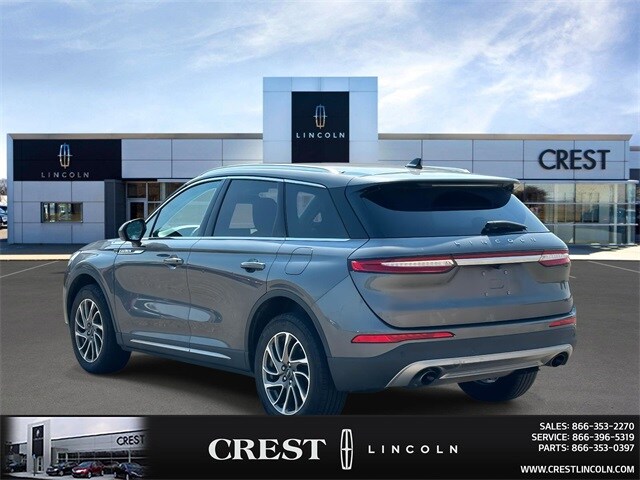 2022 Lincoln Corsair Standard photo 4