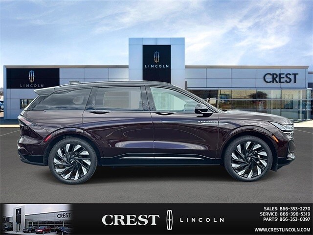 2024 Lincoln Nautilus Reserve photo 2