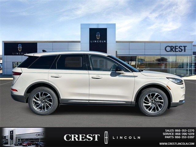 2020 Lincoln Corsair Standard photo 2