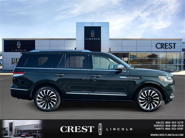 2023 Lincoln Navigator Black Label photo 2