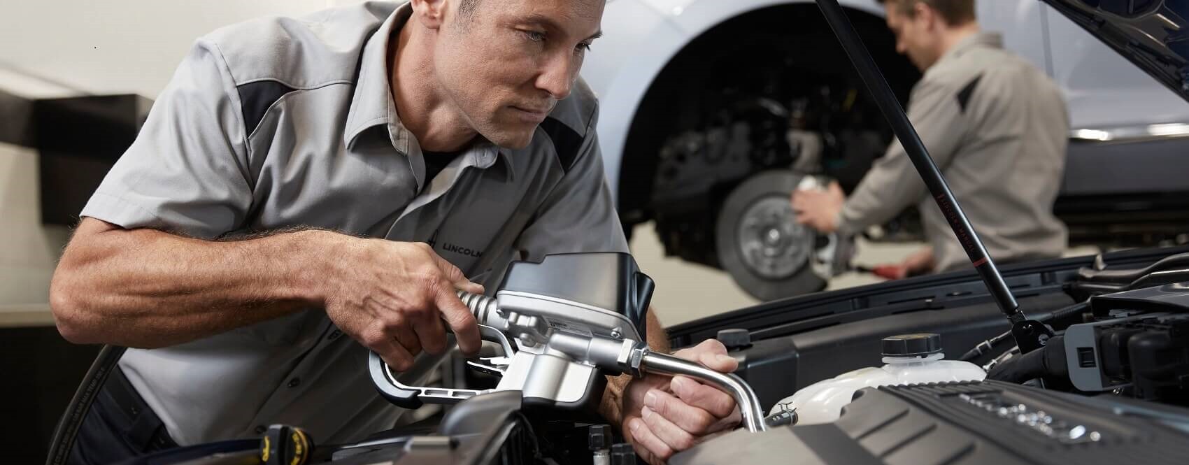 Oil Change in Sterling Heights MI Crest Lincoln