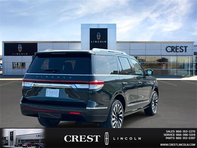 2023 Lincoln Navigator Black Label photo 3