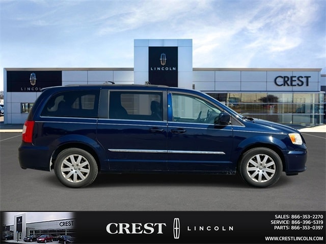 Used 2013 Chrysler Town & Country Touring with VIN 2C4RC1BG9DR722576 for sale in Sterling Heights, MI