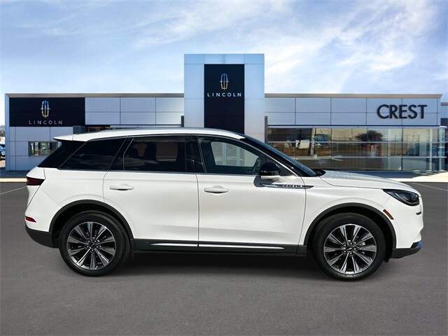 2022 Lincoln Corsair Reserve photo 2