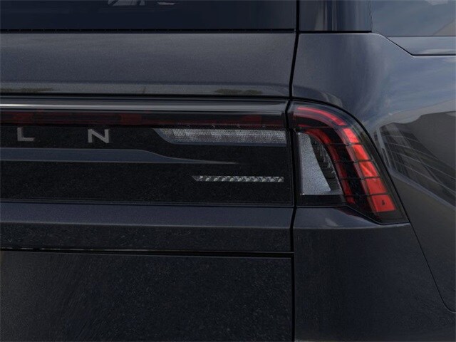 2025 Lincoln Navigator Reserve photo 3