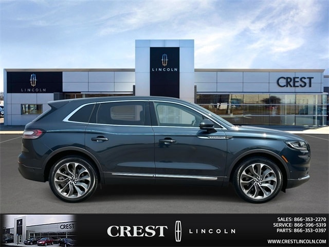 Used 2022 Lincoln Nautilus Reserve with VIN 2LMPJ8K95NBL23648 for sale in Sterling Heights, MI