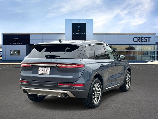 2022 Lincoln Corsair Standard photo 3