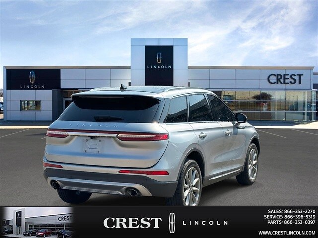 2022 Lincoln Corsair Standard photo 3