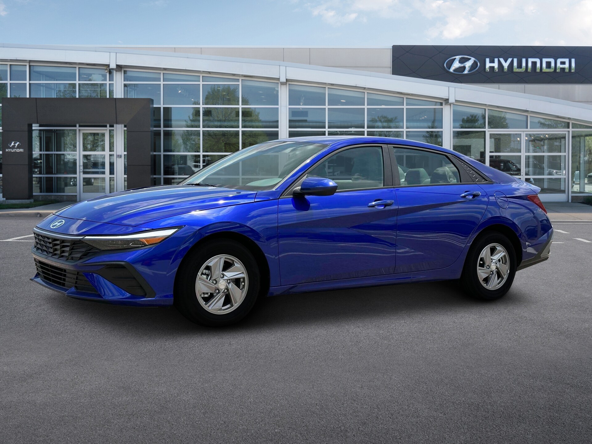 2025 Hyundai Elantra SE photo 2