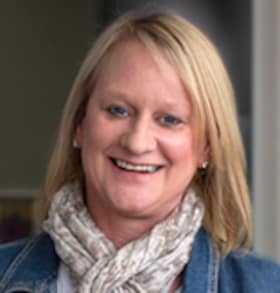 Staff member Lynn Riczo from ID_e03c5386f73f