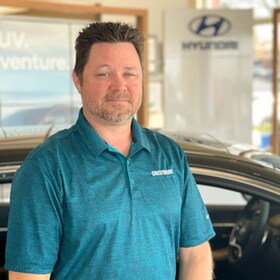 Staff member Jeff Slayer from ID_1150c5deb45f