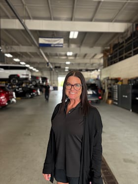 Staff member Kelly Buchner from ID_9dd885595095