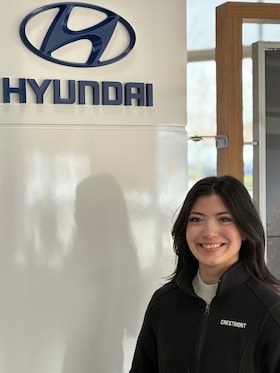 Staff member Lillian Nhok from ID_b5fe392e606e