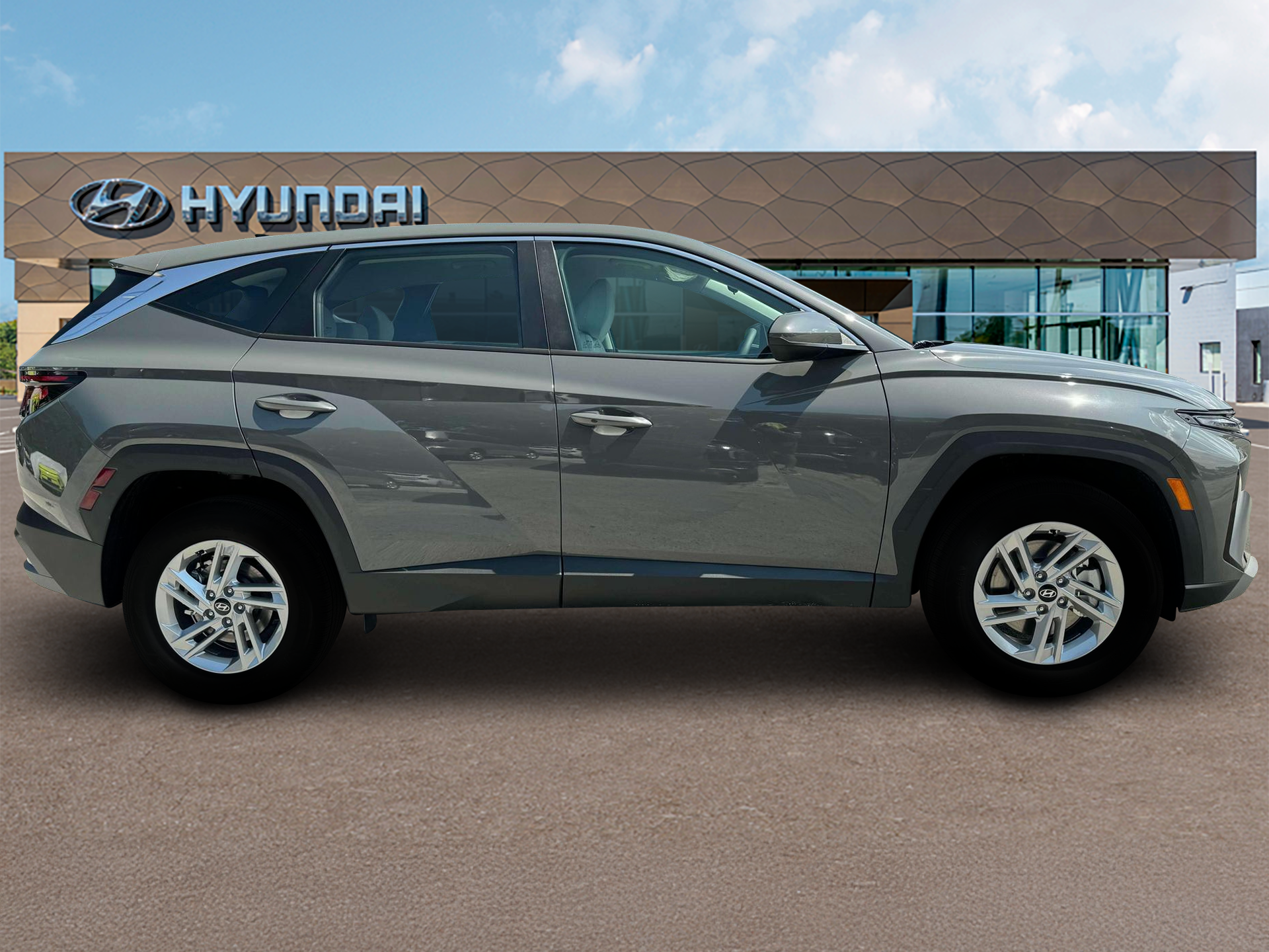 2025 Hyundai Tucson SE - Photo 9