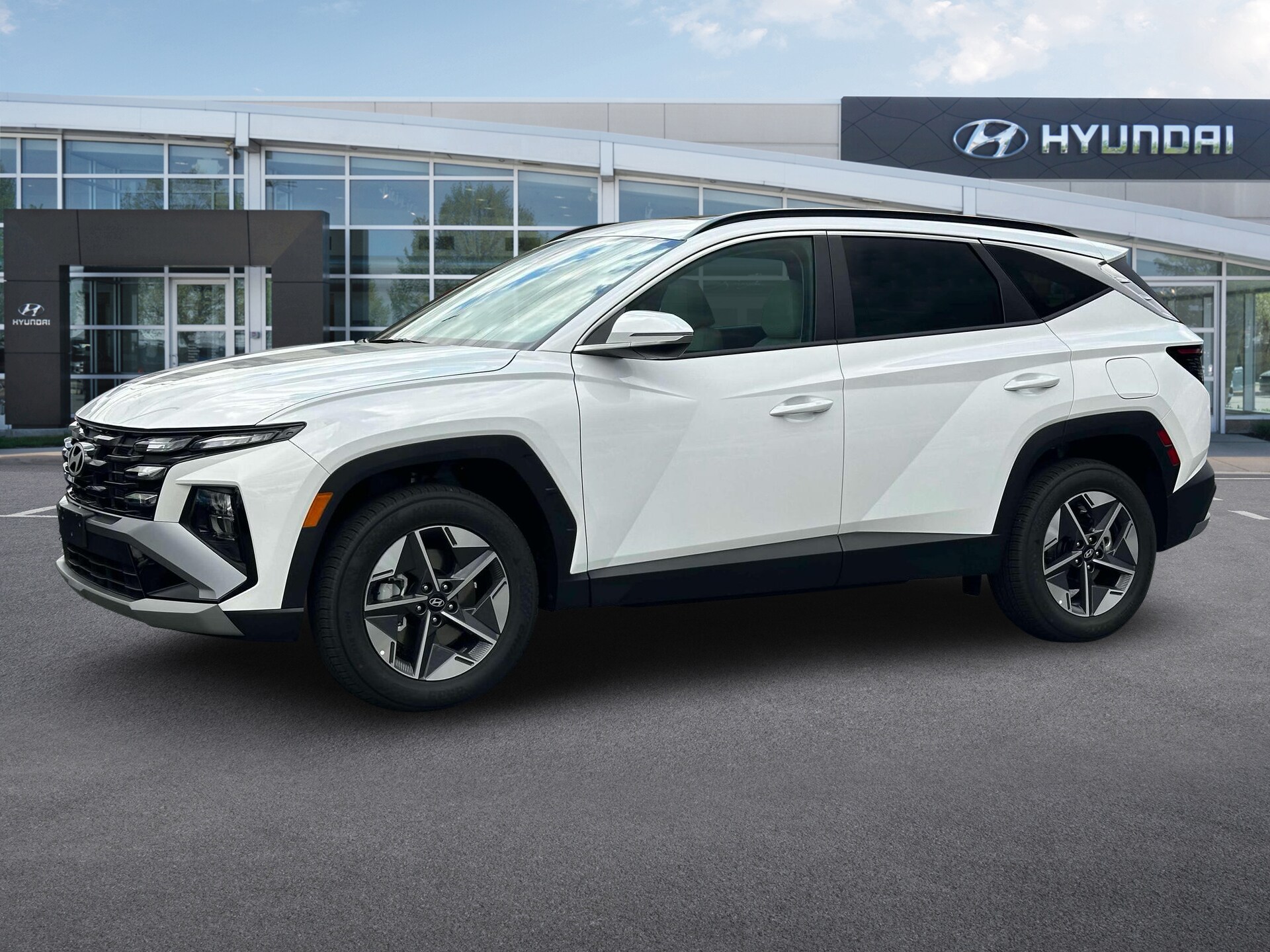 2025 Hyundai Tucson SEL Convenience photo 2