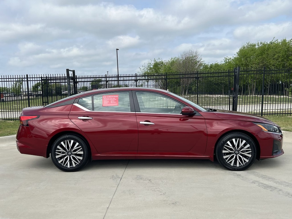 Certified 2025 Nissan Altima 2.5 SV Sedan