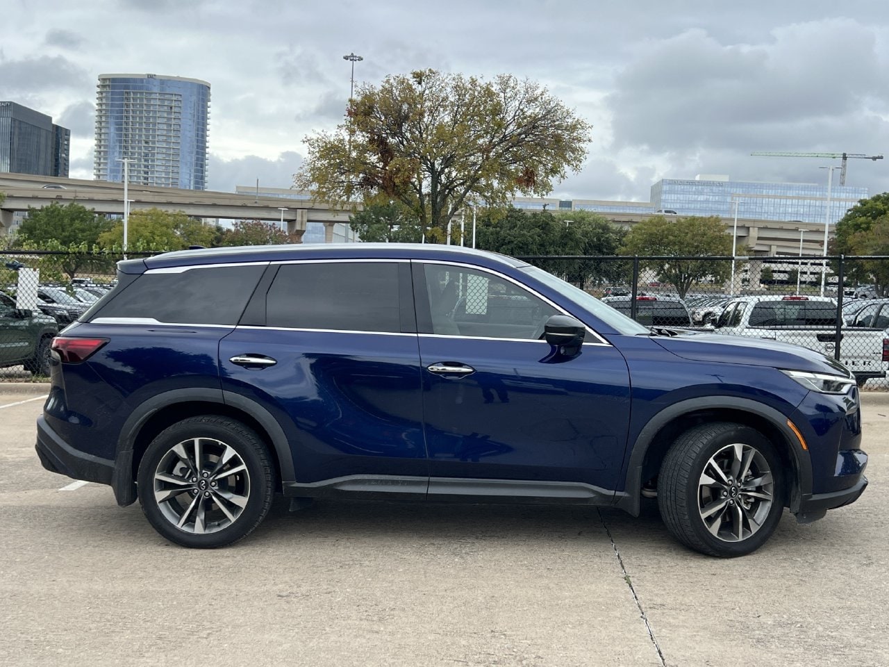 2023 INFINITI QX60 4