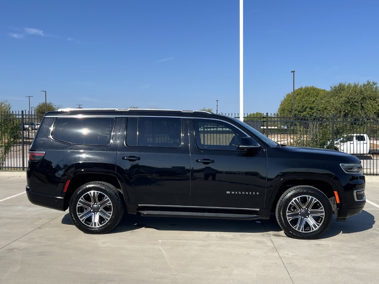 2023 Jeep Wagoneer 4