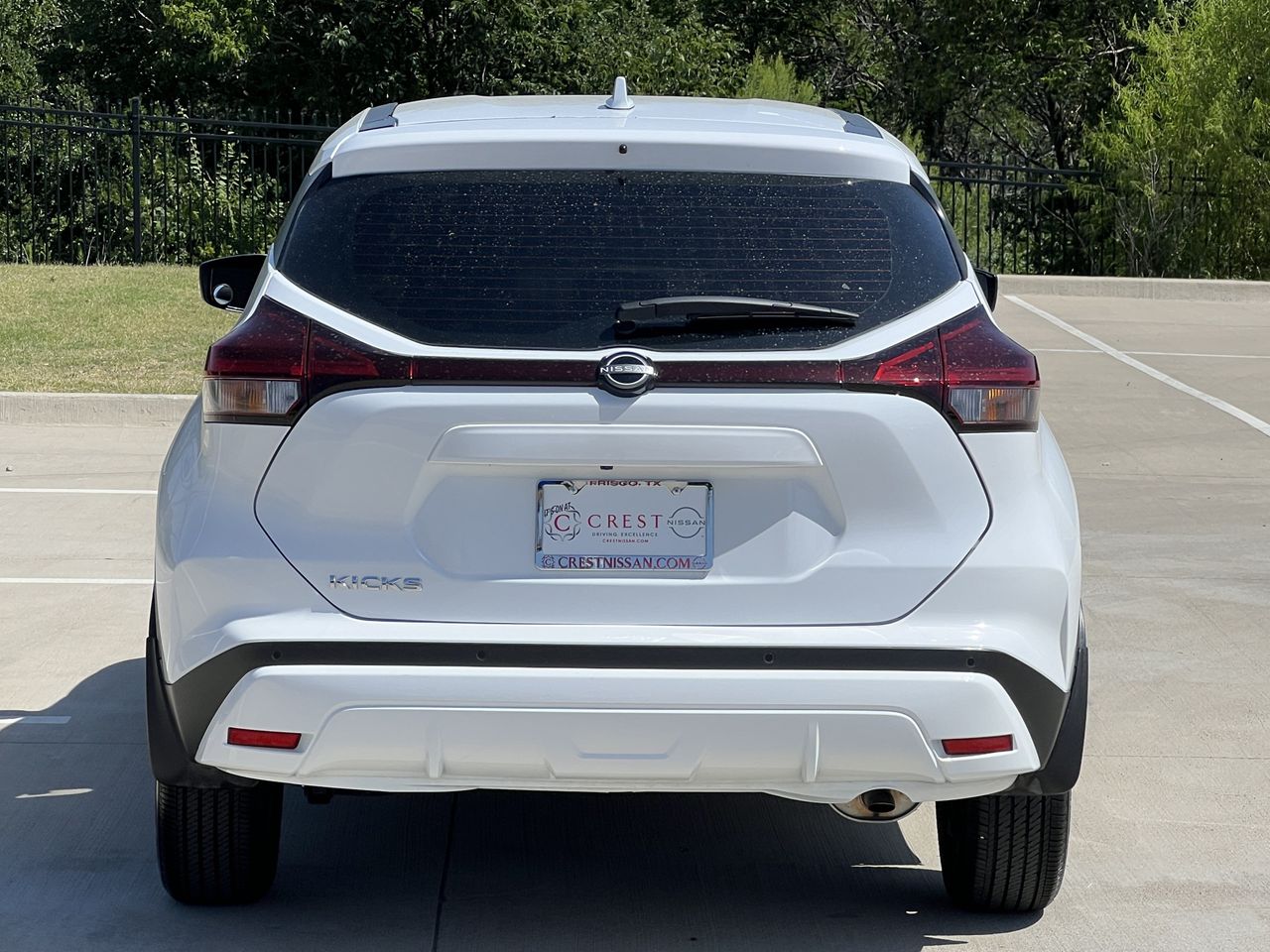 View vehicle photo 5