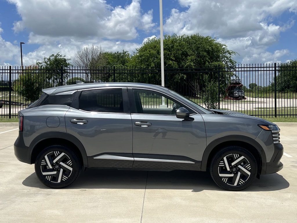 Used 2025 Nissan Kicks SV SUV