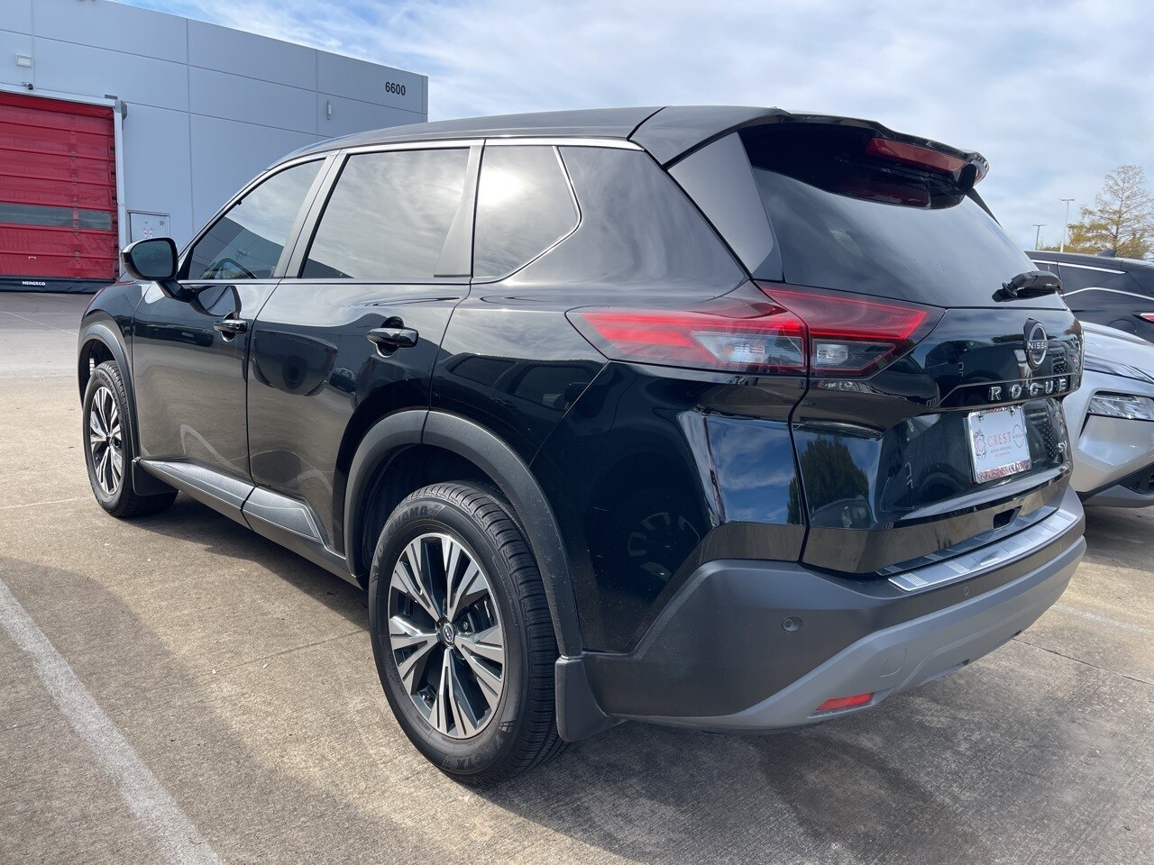 2023 Nissan Rogue SV photo 3