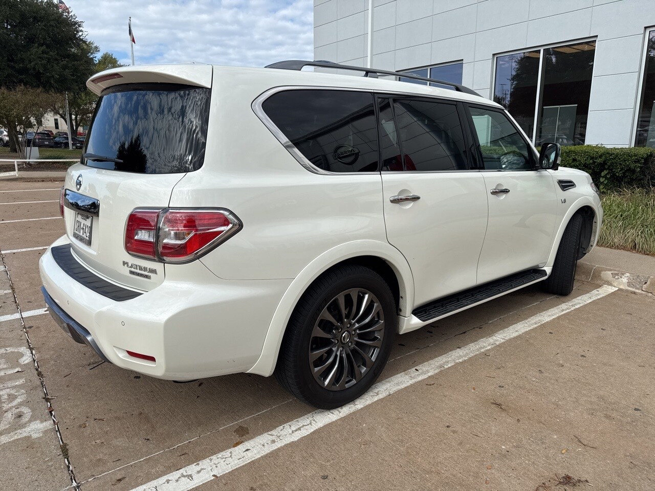 2020 Nissan Armada Platinum Reserve photo 2