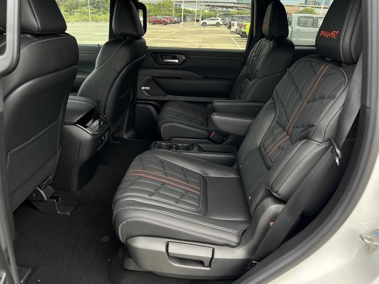 2026 Nissan Armada PRO-4X - Photo 17