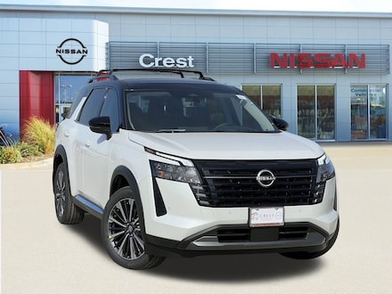 2026 Nissan Pathfinder Platinum SUV