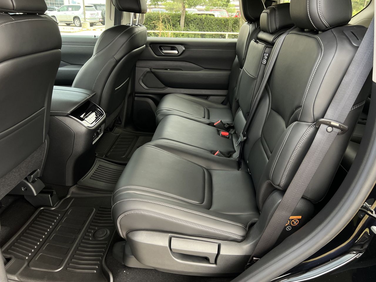 2026 Nissan Armada SV - Photo 16